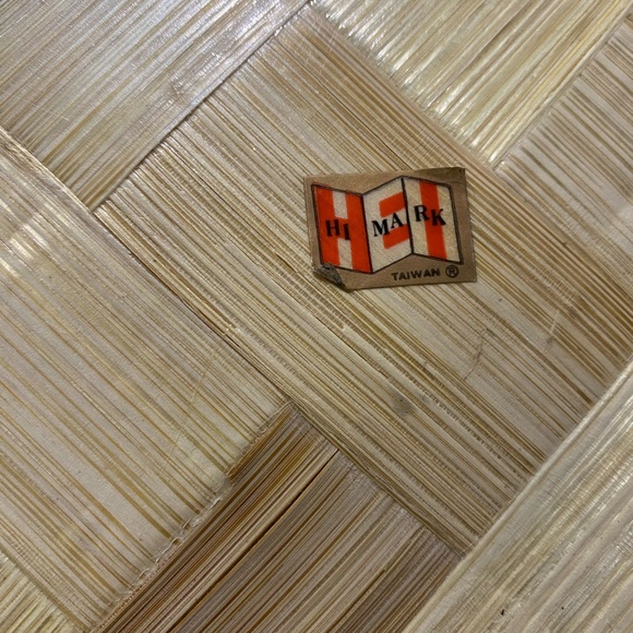 Made
In Taiwan like
New
Glass bamboo tray - Picture 6 of 6